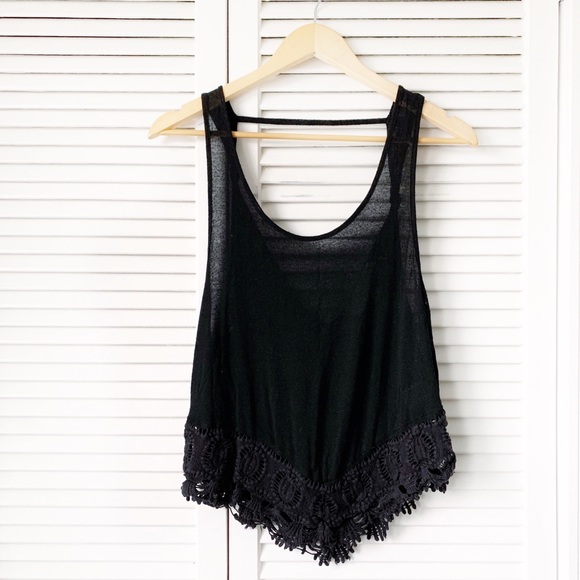 Vintage Havana Tops - 🌻Vintage Havana Black Lace Trim Tank Top